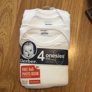Gerber One Pieces - 🦋$4 Gerber Onesies 💥 Must buy 3 items Gerber One Pieces - 🦋$4 Gerber Onesies 💥 Must buy 3 items